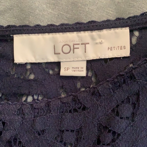Loft petites eyelet blue lace top size SP - Picture 5 of 6